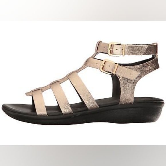 CLARKS ๐ฃManilla Parham Gold Metallic footwear - Picture 3 of 13